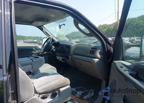 2004 Ford F350 Srw Super Duty z USA, uszkodzony, nr VIN 1FTSX31P44EA51169